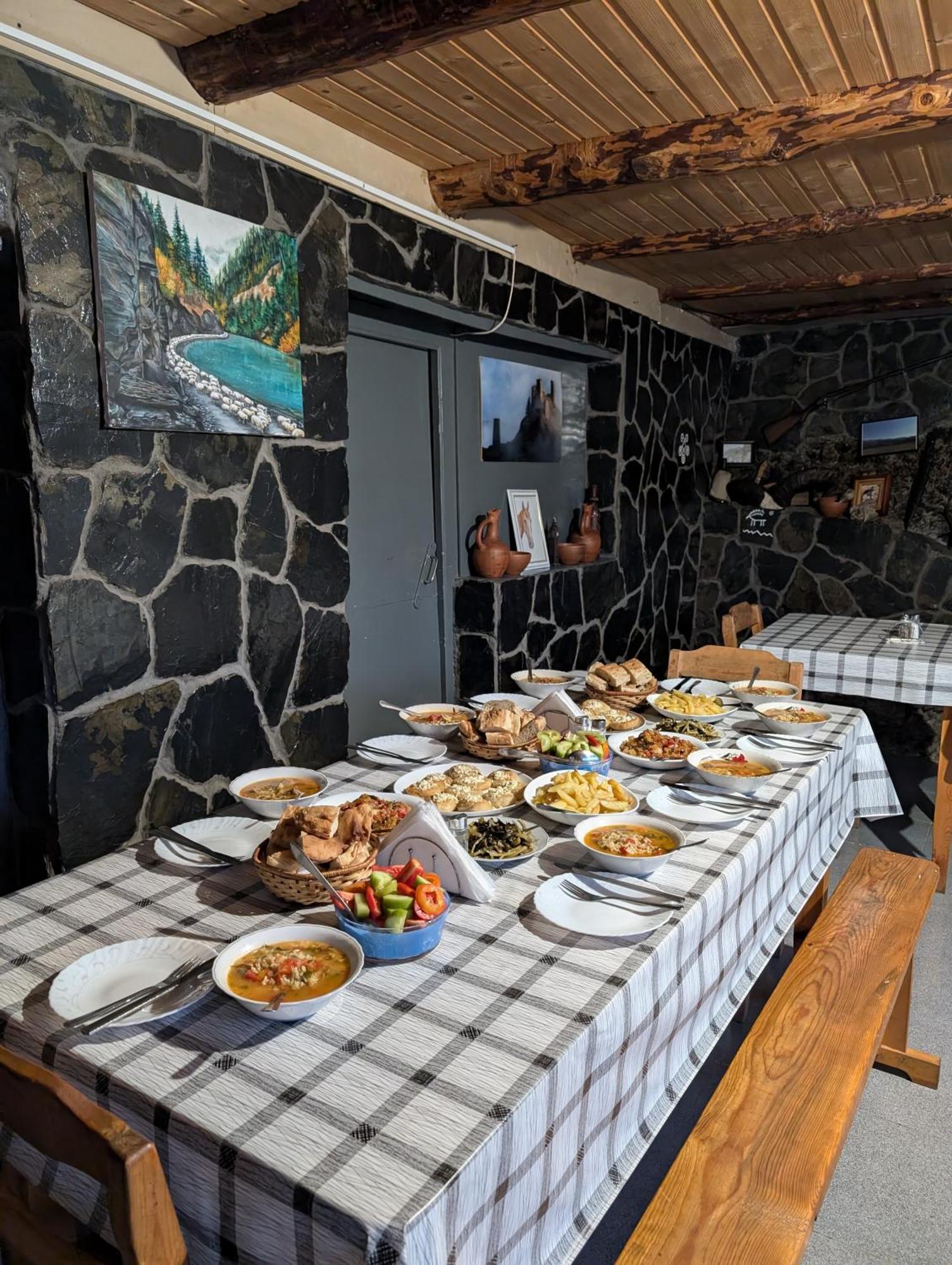 Guesthouse Javakhe Omalo Exteriör bild